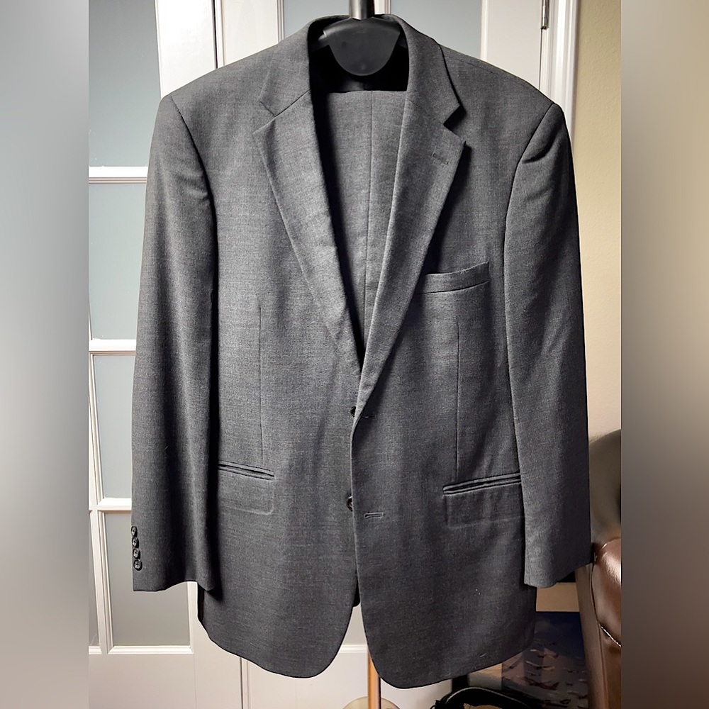 Pronto Uomo Men’s 44R Charcoal Gray Suit